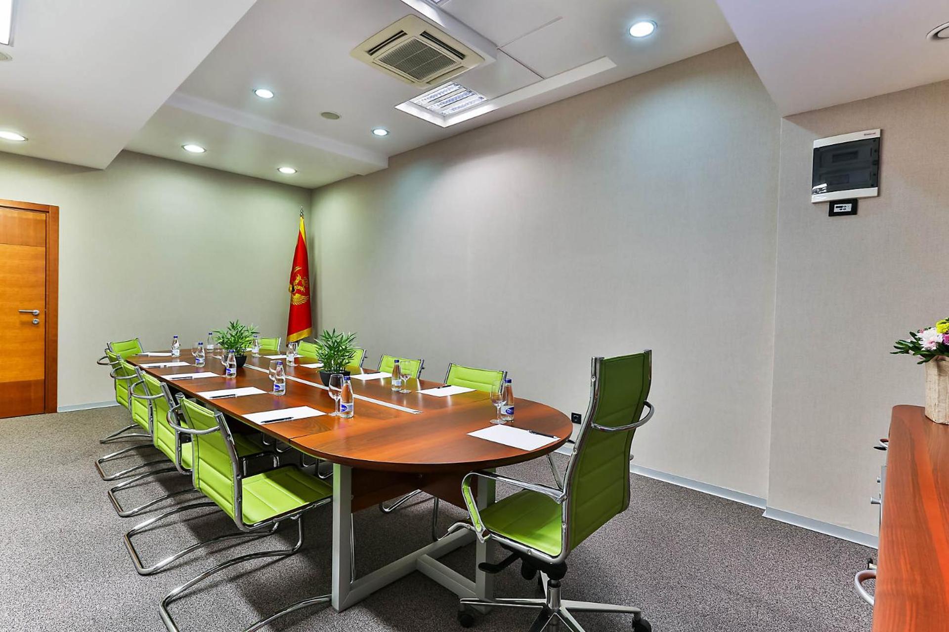 Kings Park Hotel 4*